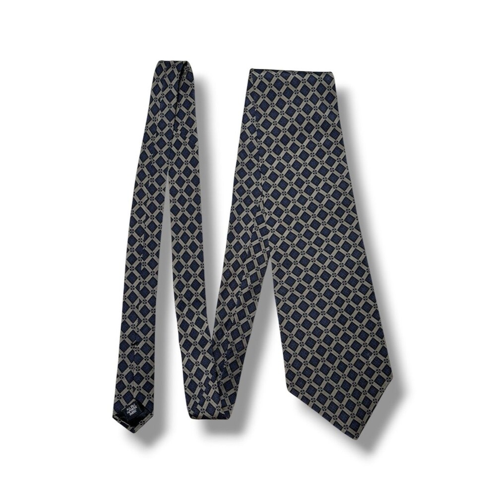 Kenneth Cole 56” x 4” Navy and Gray Linked Diamond Silk Tie